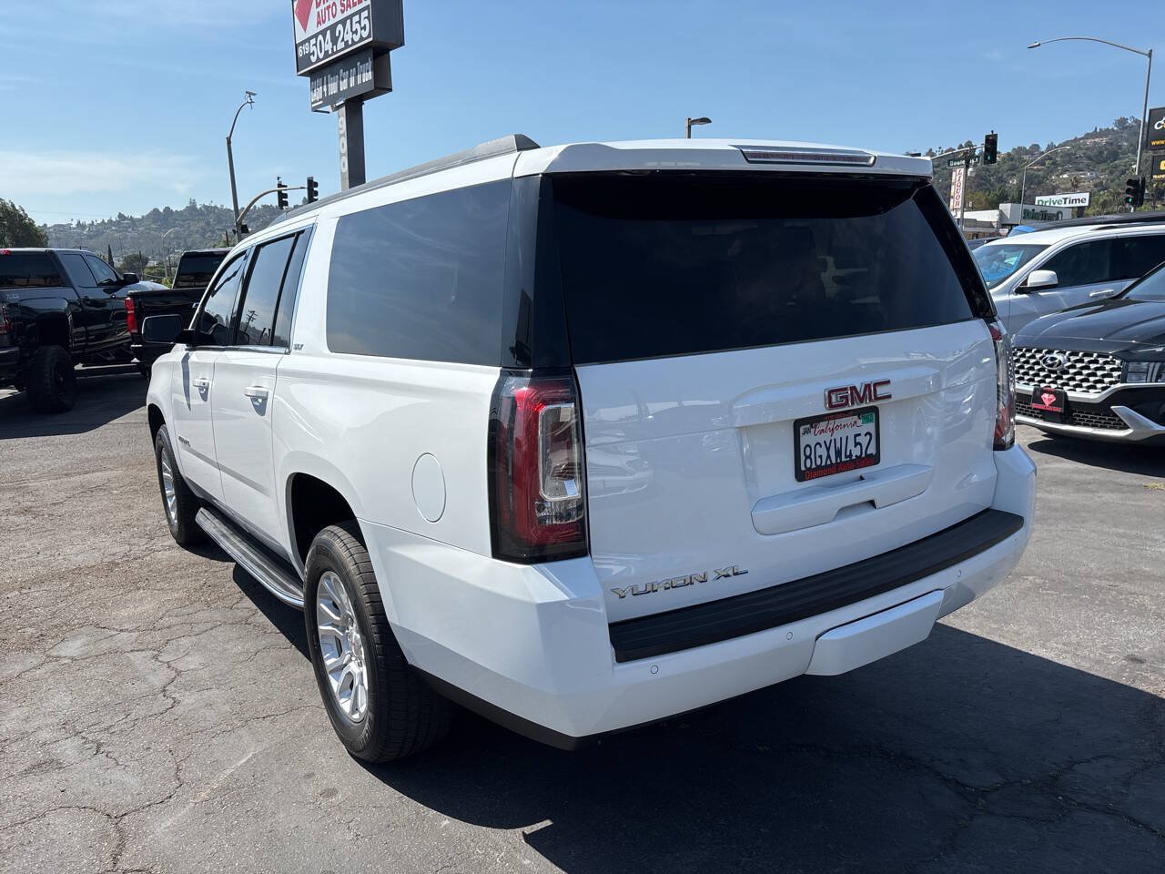 Used 2019 GMC Yukon XL SLT w/ HD Trailering Package RWD image 11
