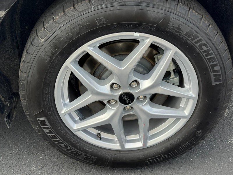 Used 2024 Ford Edge SEL image 7