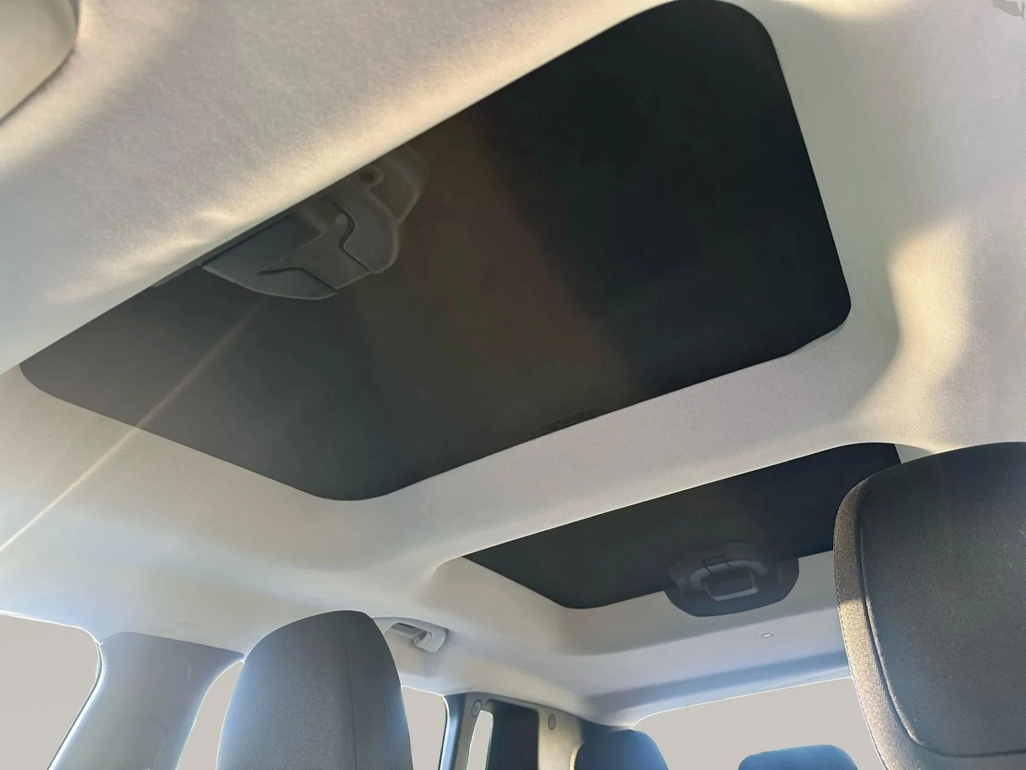 Used 2016 Jeep Renegade Latitude image 16