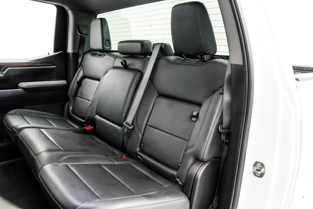 Used 2025 GMC Sierra 1500 SLT AWD/4WD image 18