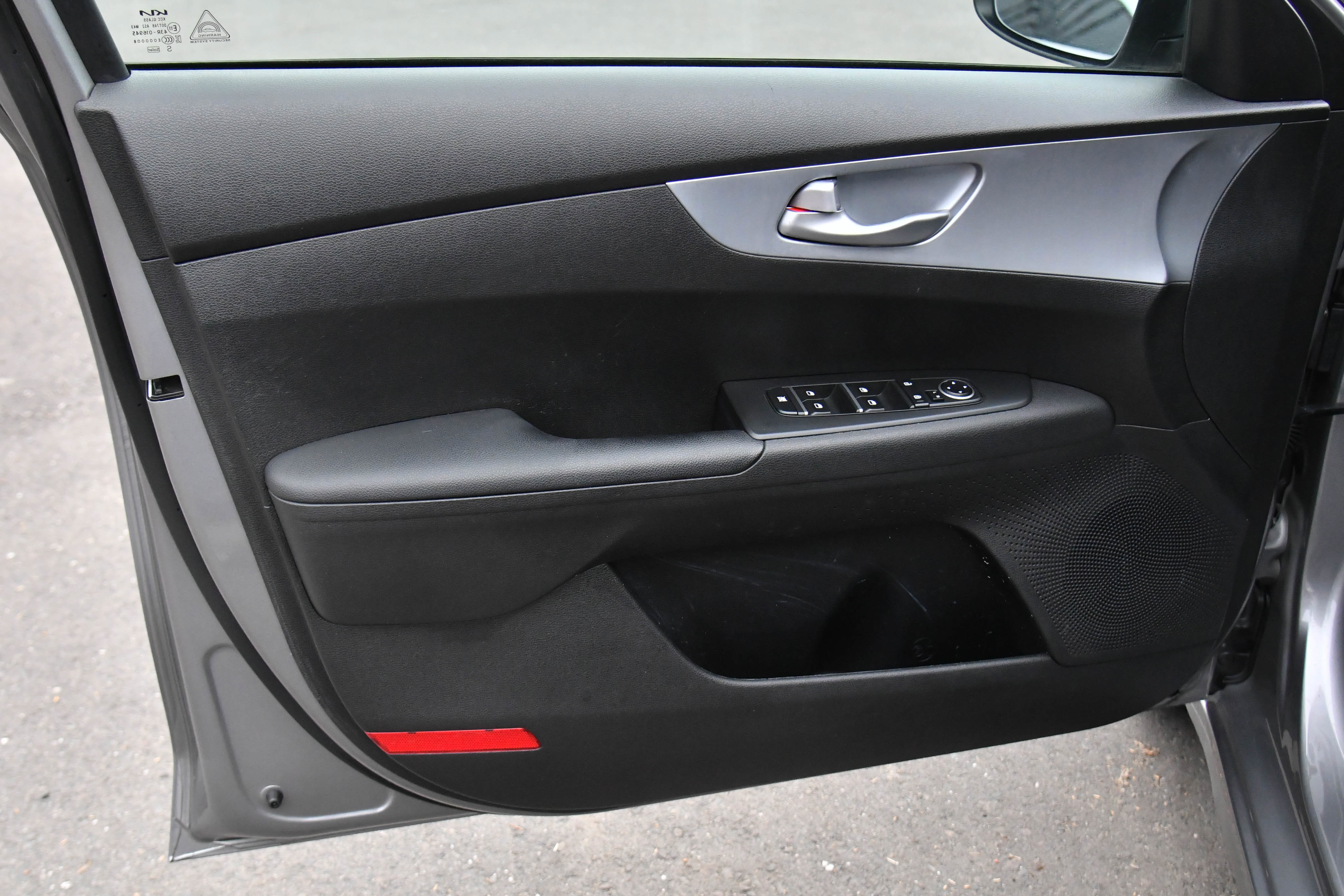 Used 2023 Kia Forte LXS image 13