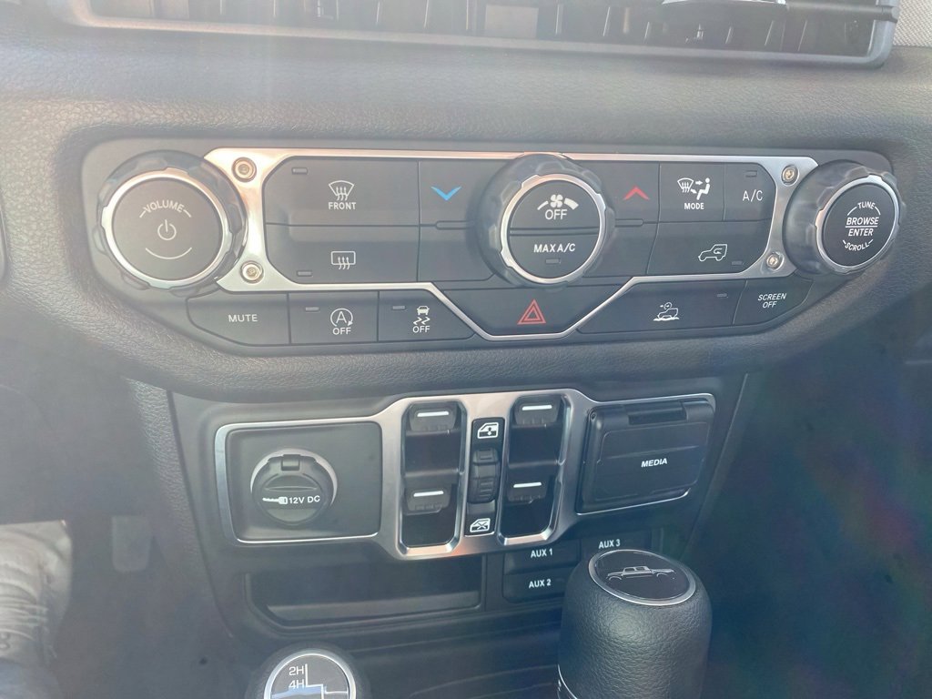 New 2025 Jeep Gladiator Sport image 18