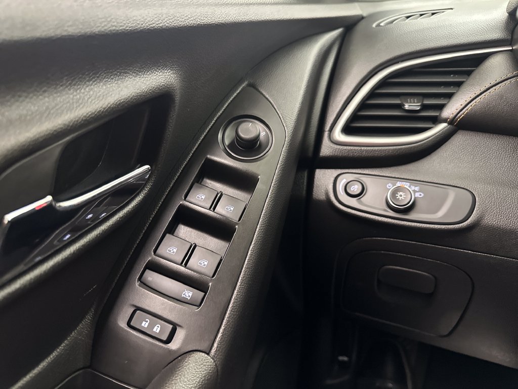 Certified 2020 Chevrolet Trax LT FWD image 22