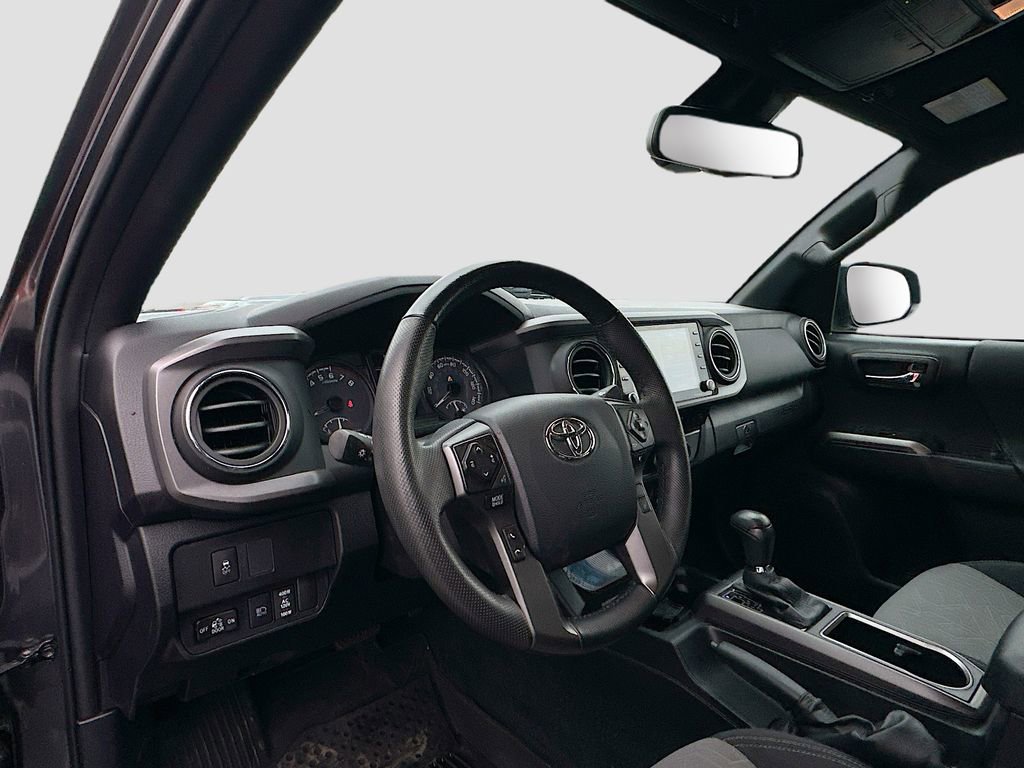 Used 2023 Toyota Tacoma TRD Sport w/ Technology Package image 9