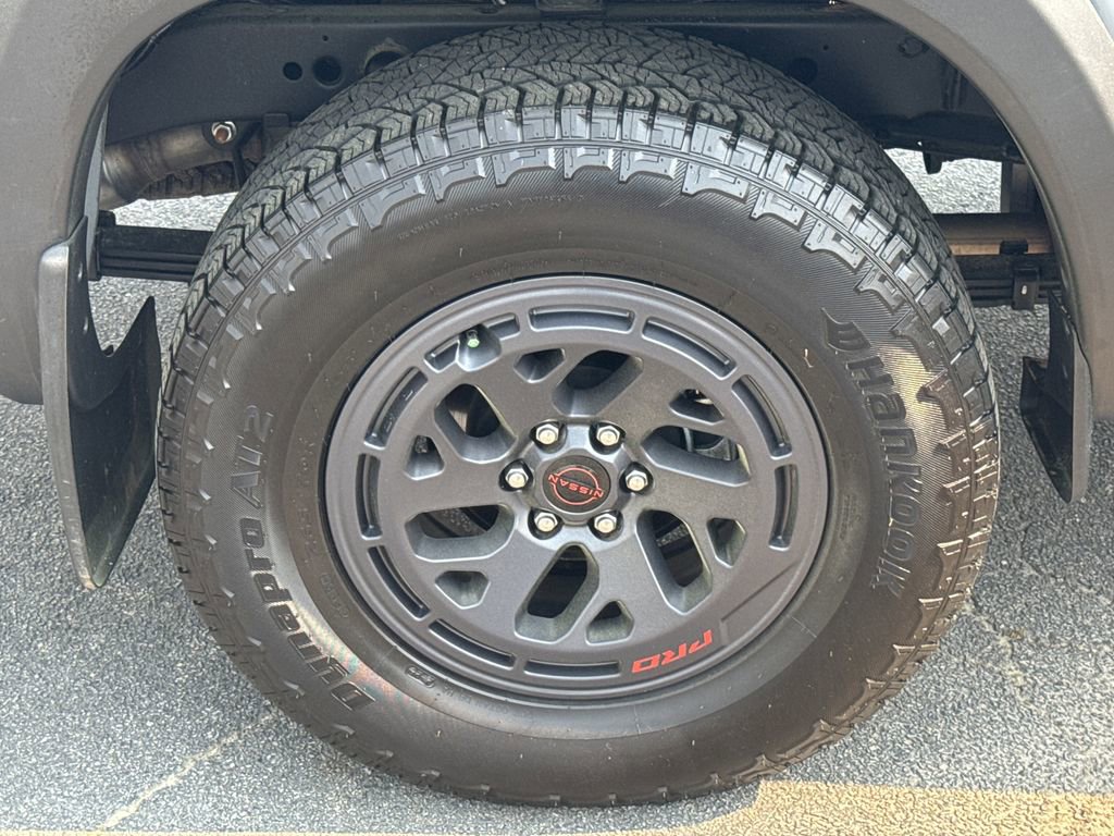 Used 2025 Nissan Frontier PRO-4X image 17