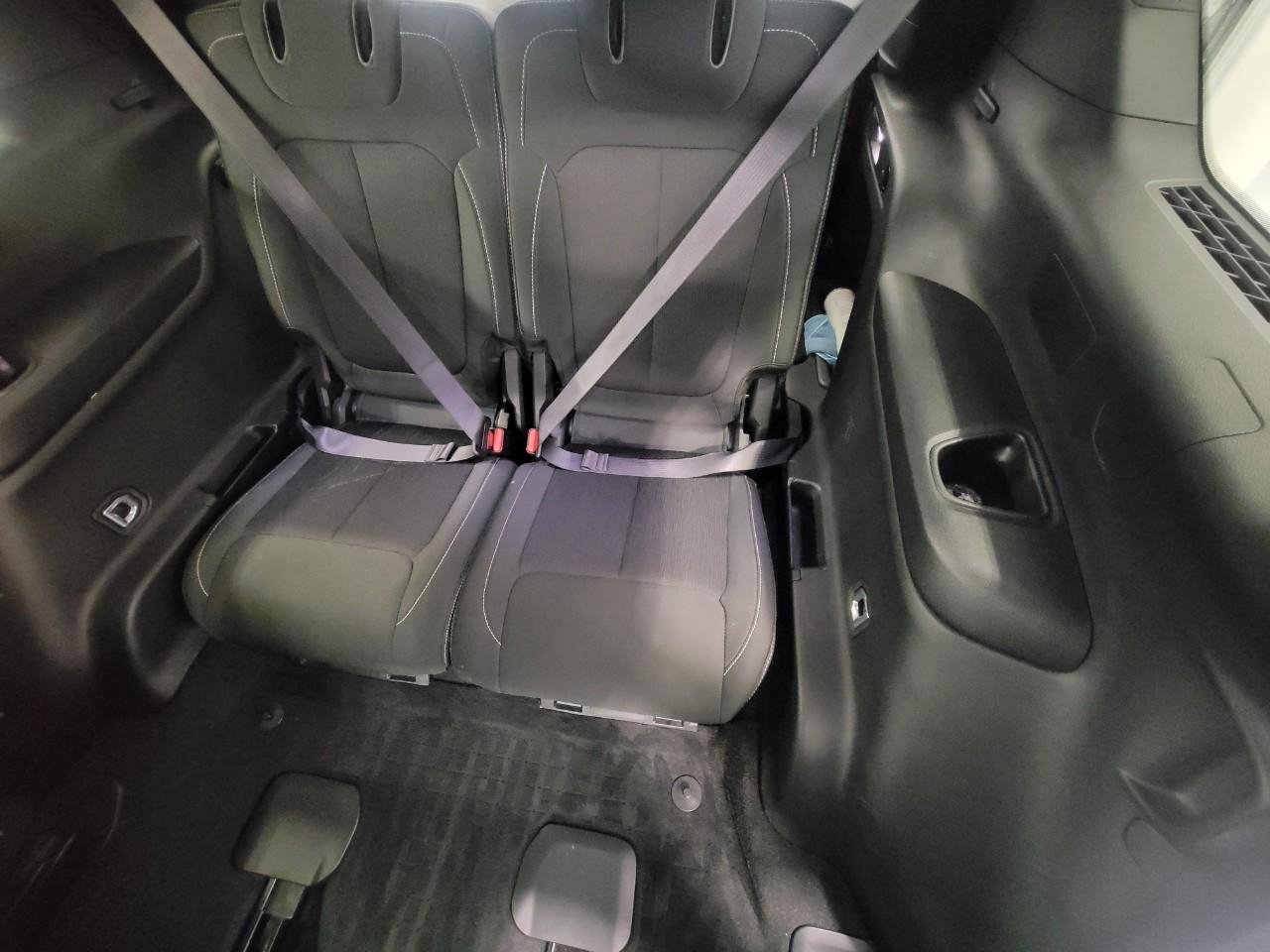 Used 2025 Jeep Grand Cherokee L Laredo AWD/4WD image 26