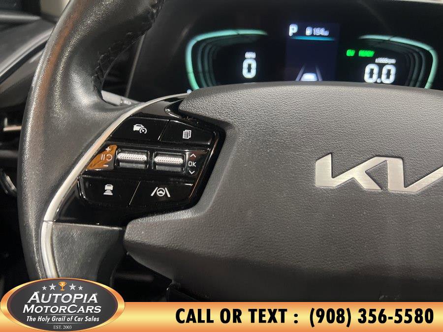 Used 2023 Kia Niro EX Touring FWD image 26