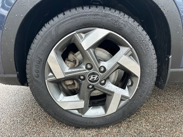 Used 2021 Hyundai Venue image 12