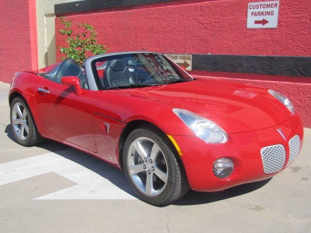 Used 2007 Pontiac Solstice Convertible w/ Premium Package RWD image 3