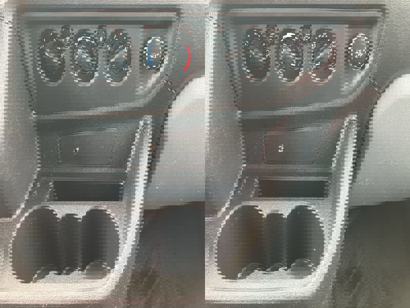 Used 2017 Ford Transit 150 130 Medium Roof image 18