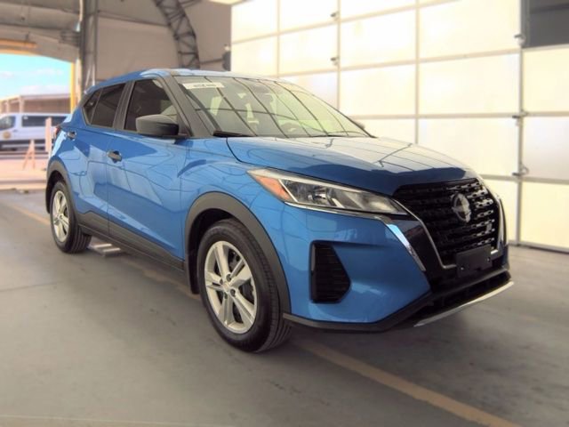 Used 2025 Nissan Kicks Play S FWD image 4