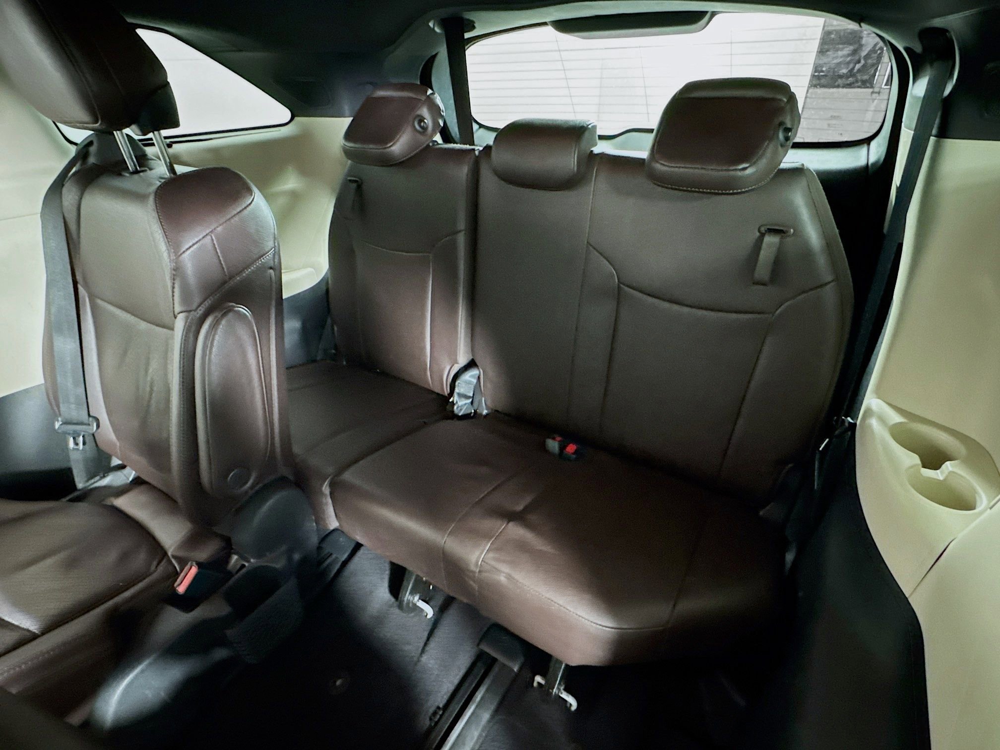 Certified 2022 Toyota Sienna Platinum image 24