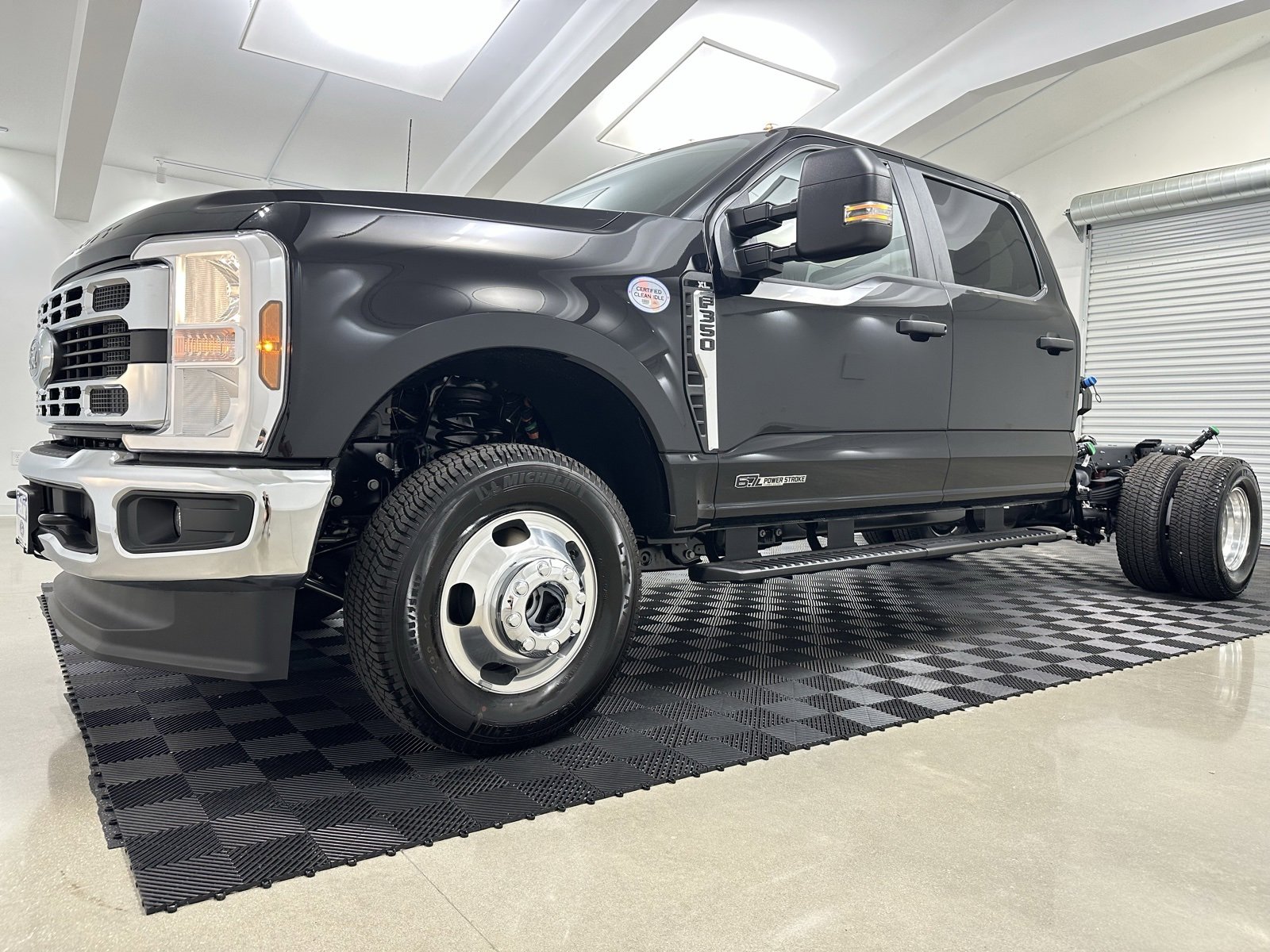 New 2025 Ford F350 XL w/ XL Chrome Package image 3