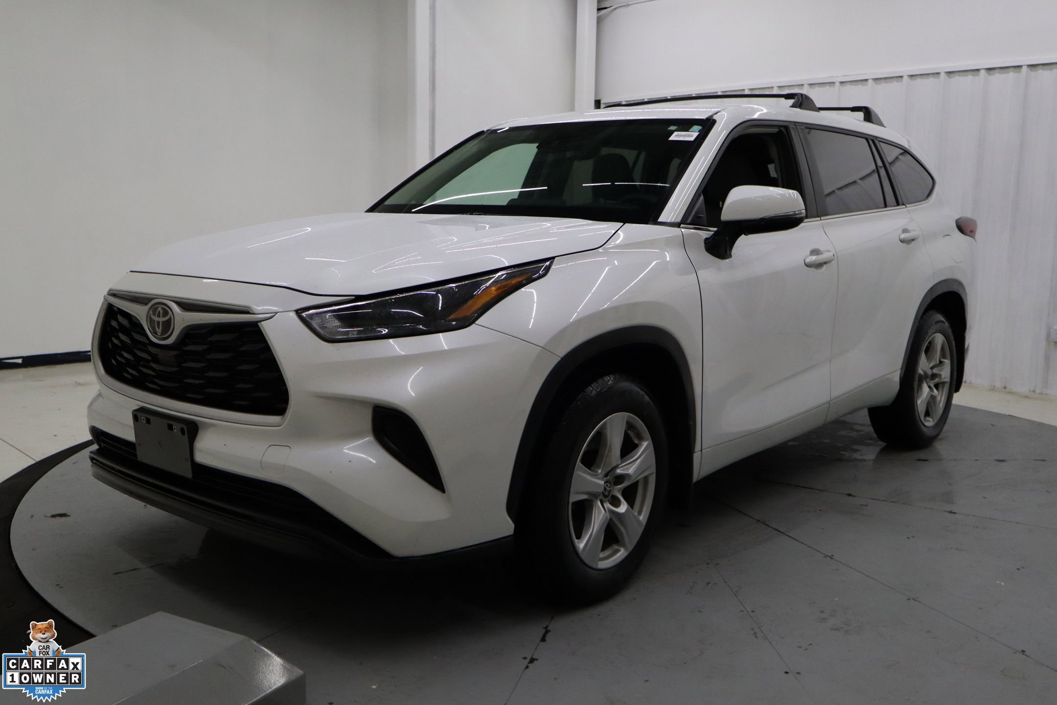 Used 2023 Toyota Highlander L image 10
