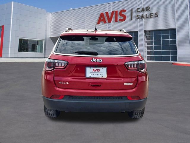 Used 2025 Jeep Compass Latitude w/ Sun & Sound Group image 9