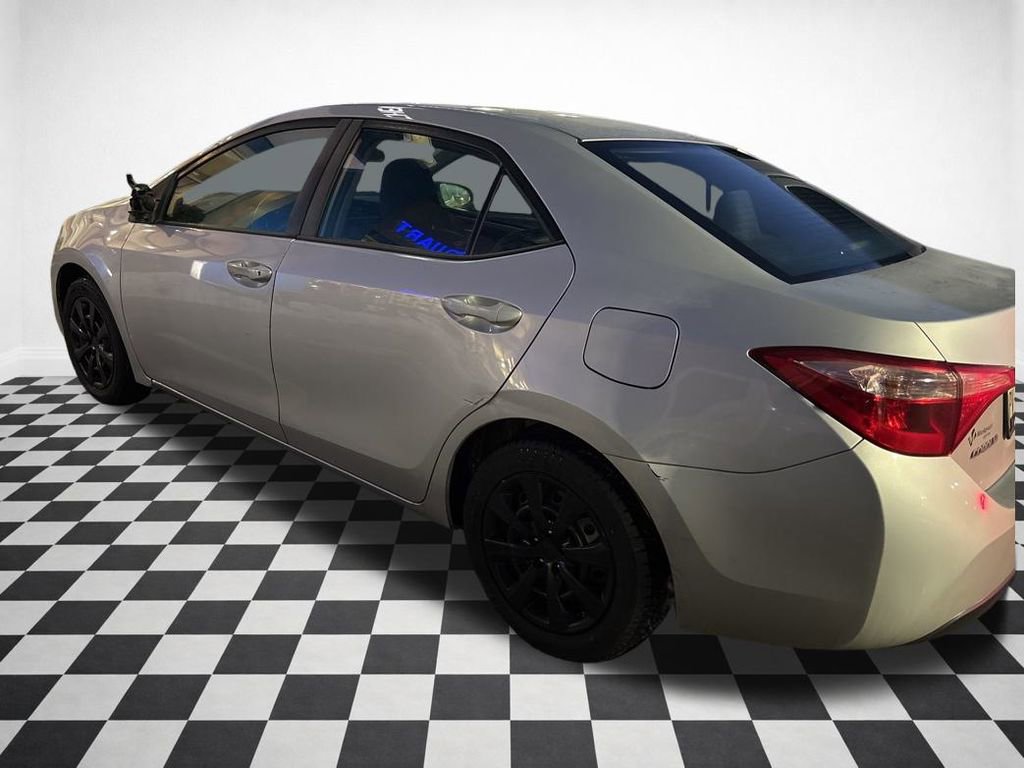 Used 2019 Toyota Corolla LE image 31