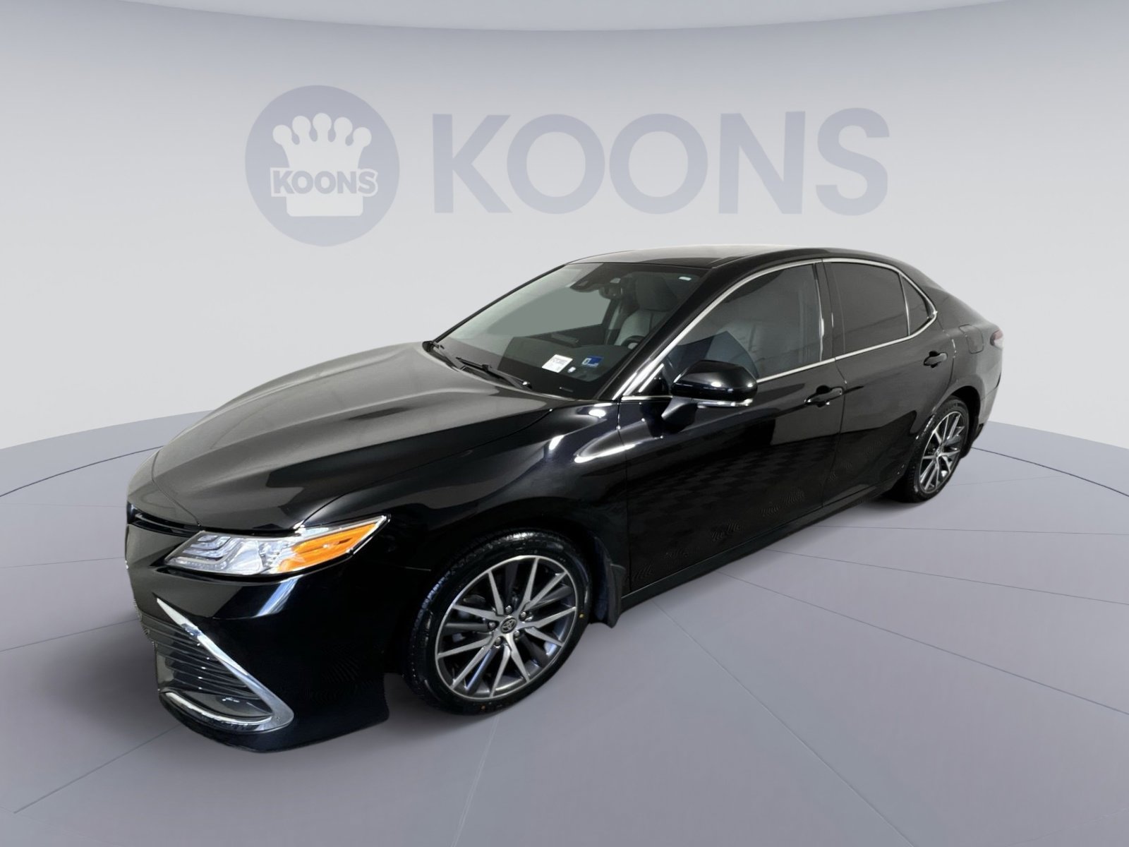 Used 2023 Toyota Camry XLE w/ Cold Weather Package AWD/4WD image 5