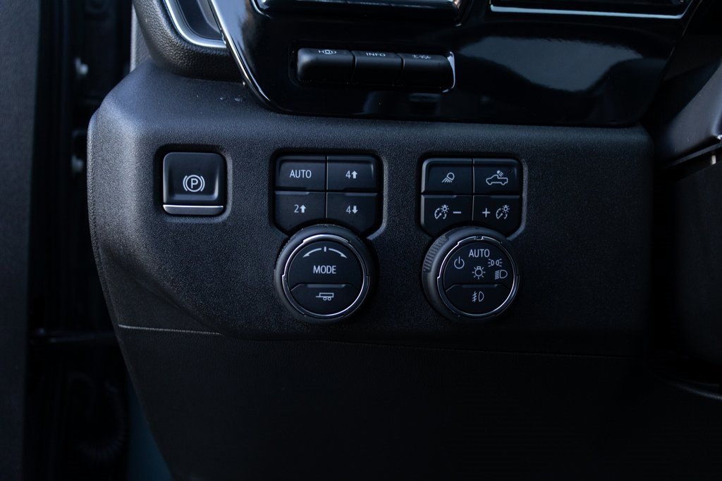 Used 2025 Chevrolet Silverado 1500 LTZ w/ LTZ Premium Package image 37