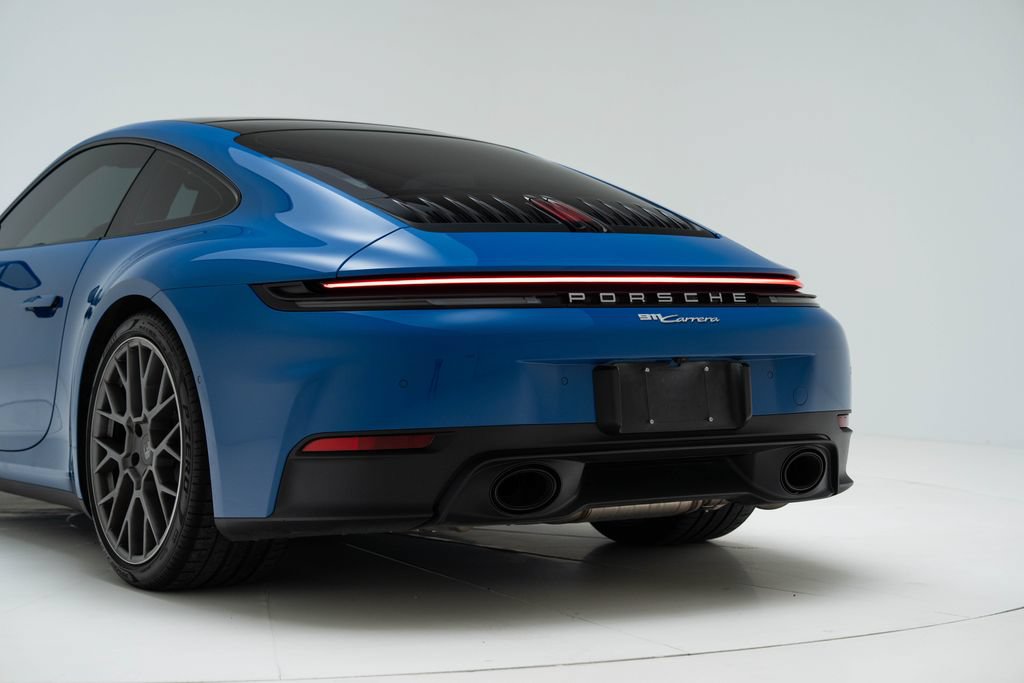 Used 2025 Porsche 911 Carrera RWD image 40