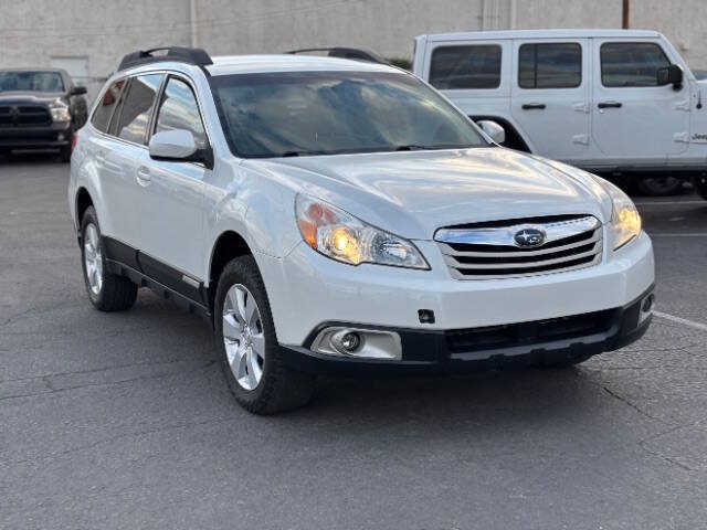 Used 2012 Subaru Outback 2.5i w/ Alloy Wheel Pkg AWD/4WD image 1