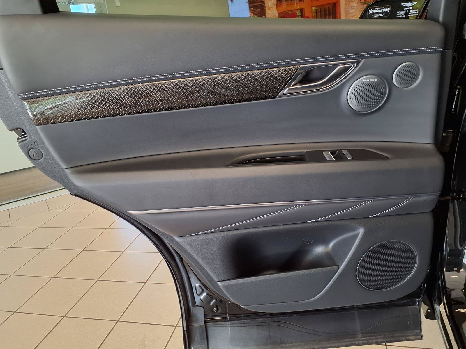 Used 2025 Genesis GV80 3.5T e-SC AWD/4WD image 18
