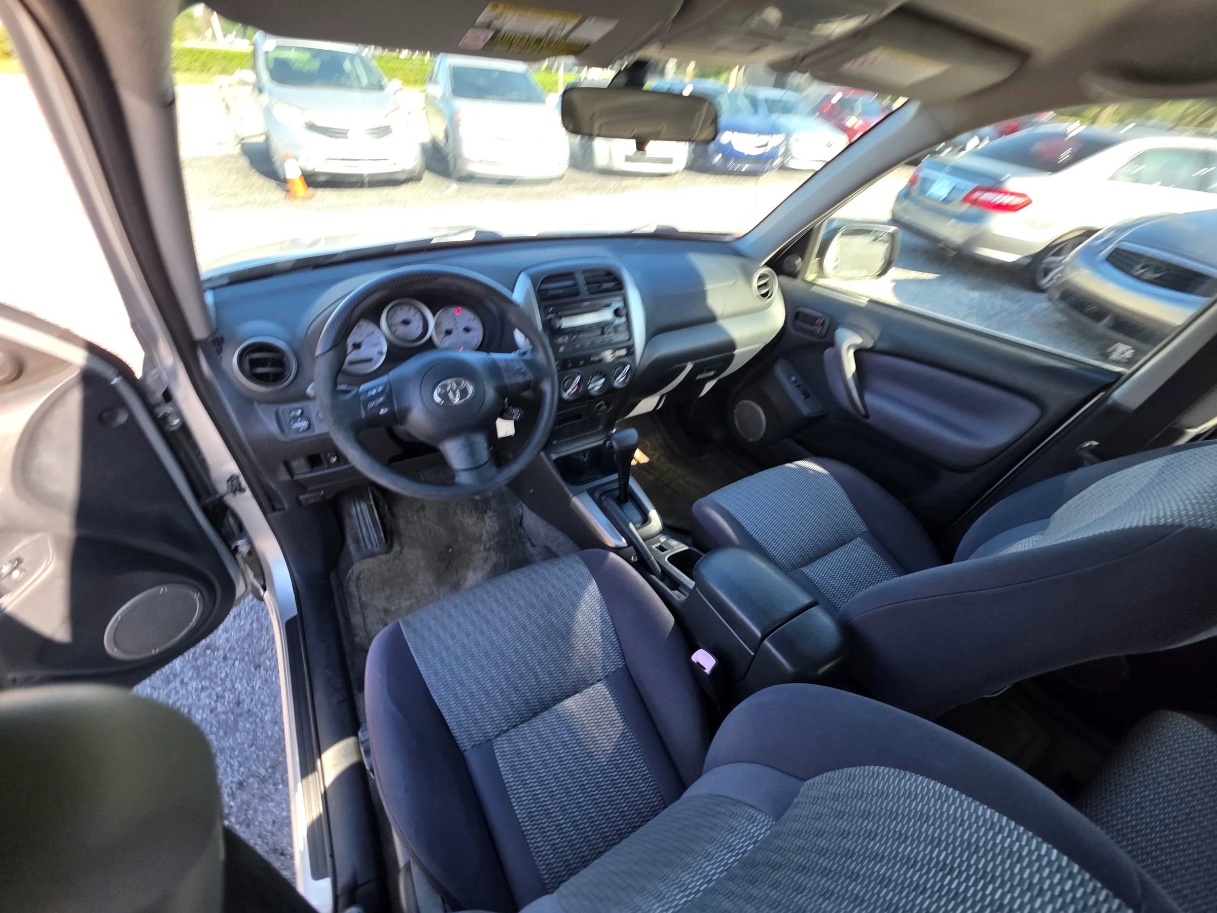 Used 2005 Toyota RAV4 2WD image 14