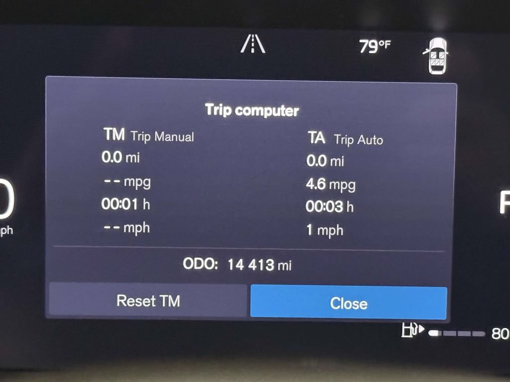 Used 2025 Volvo XC60 B5 Plus AWD/4WD image 5