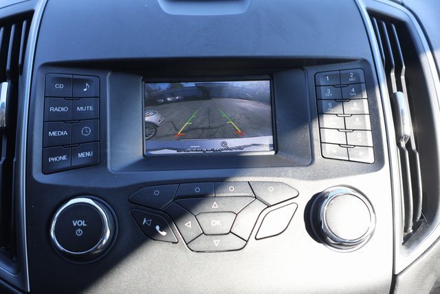 Used 2018 Ford Edge SE image 17