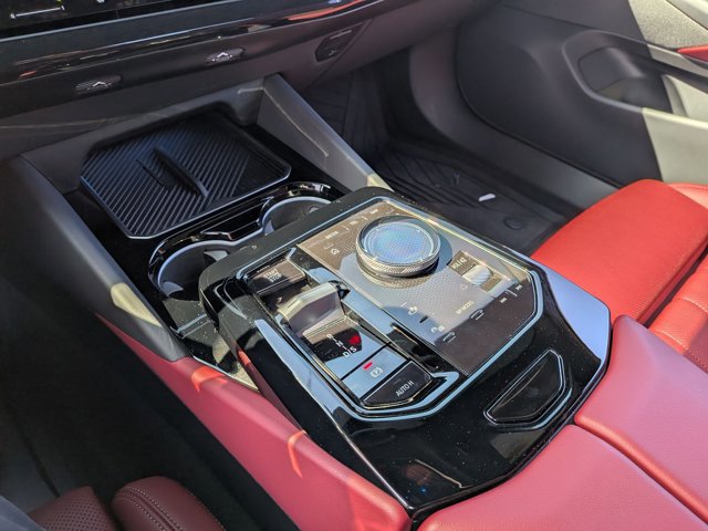 Used 2026 BMW 530i w/ M Sport Package image 11