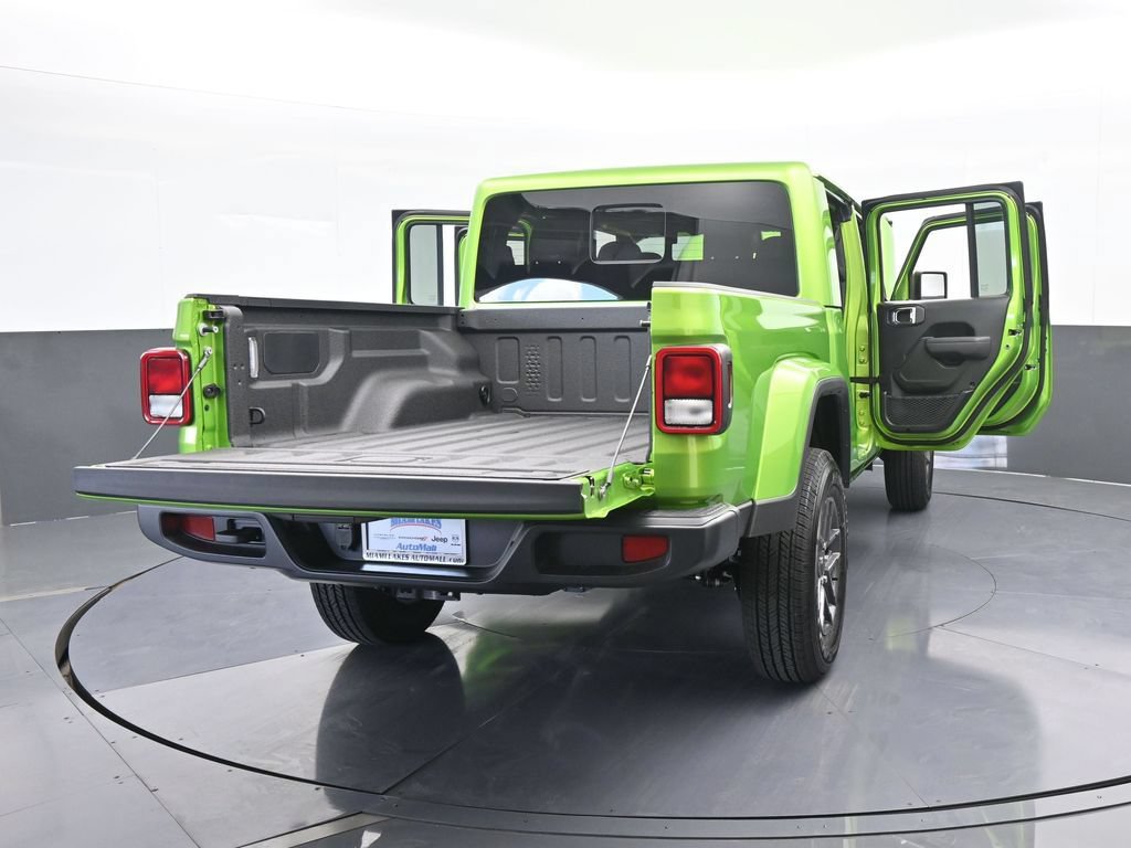 Used 2025 Jeep Gladiator Sport AWD/4WD image 69