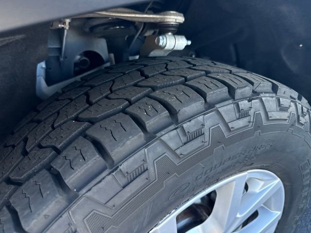 Used 2022 Jeep Grand Cherokee Limited image 28