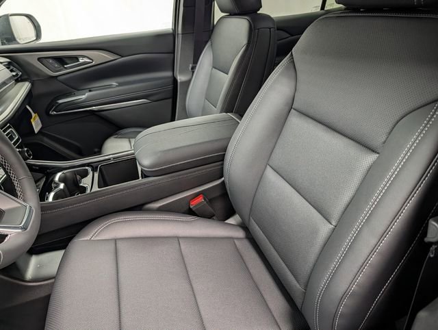 New 2026 Chevrolet Traverse LT w/ Midnight/Sport Edition AWD/4WD image 10