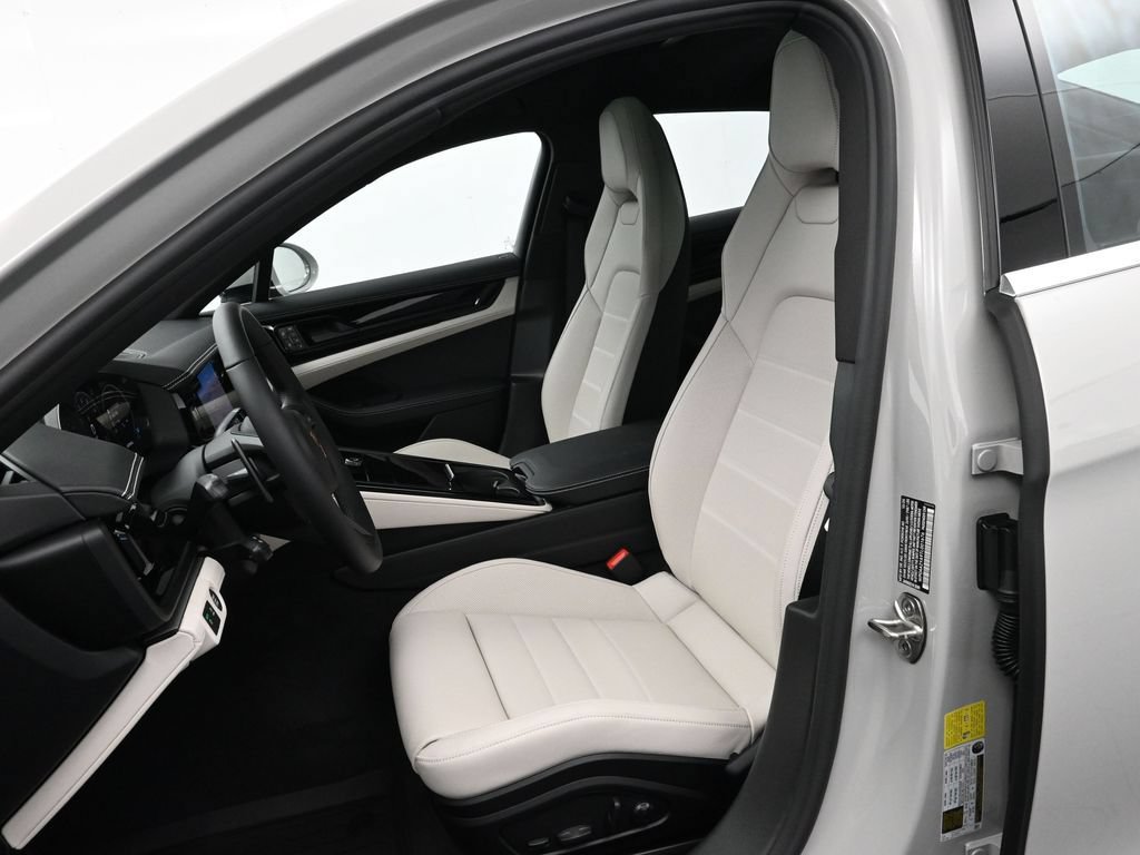 Certified 2026 Porsche Panamera image 5