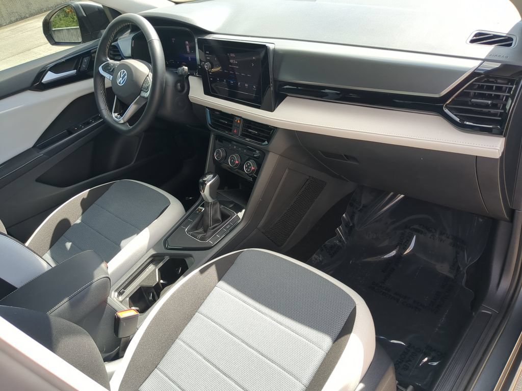 Certified 2025 Volkswagen Taos S FWD image 10