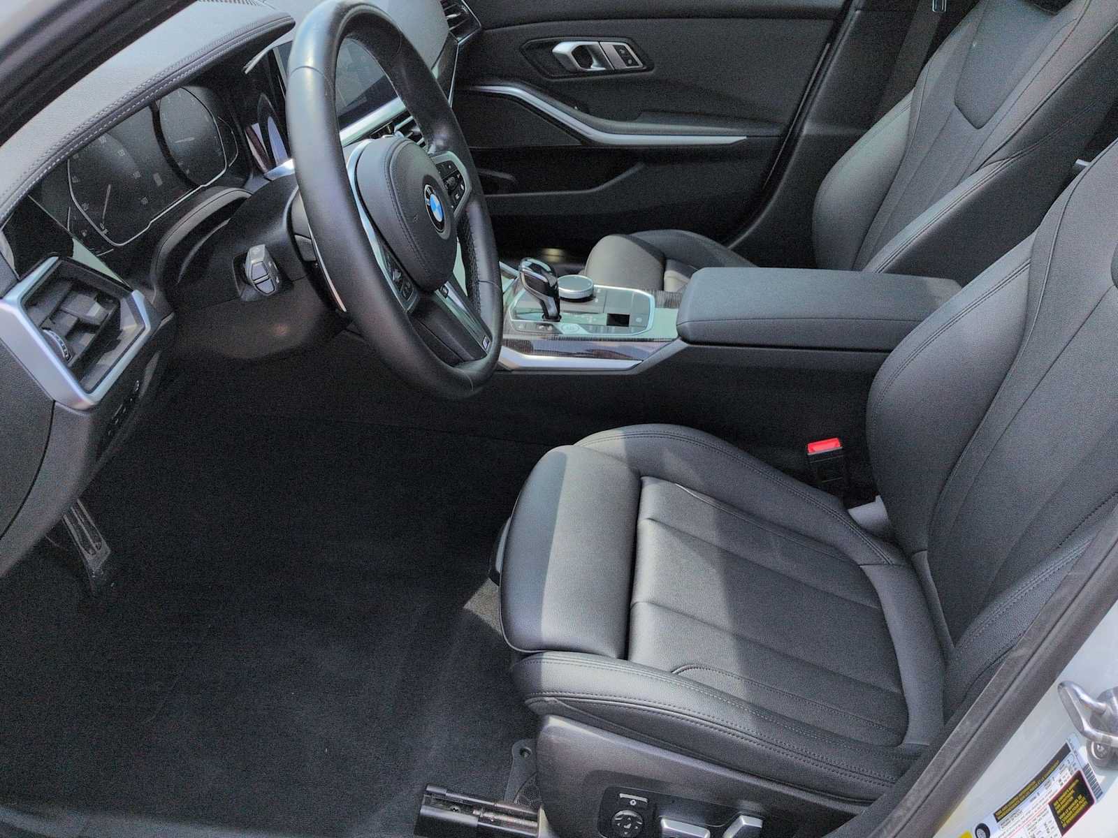 Used 2021 BMW 330i xDrive Sedan w/ M Sport Package AWD/4WD image 17