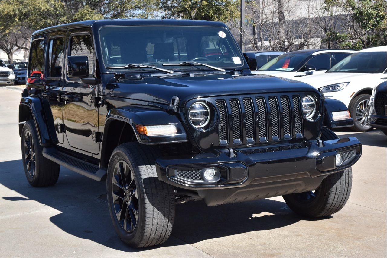 Used 2022 Jeep Wrangler Unlimited Sahara image 4
