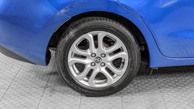 Used 2016 Scion iA FWD image 32