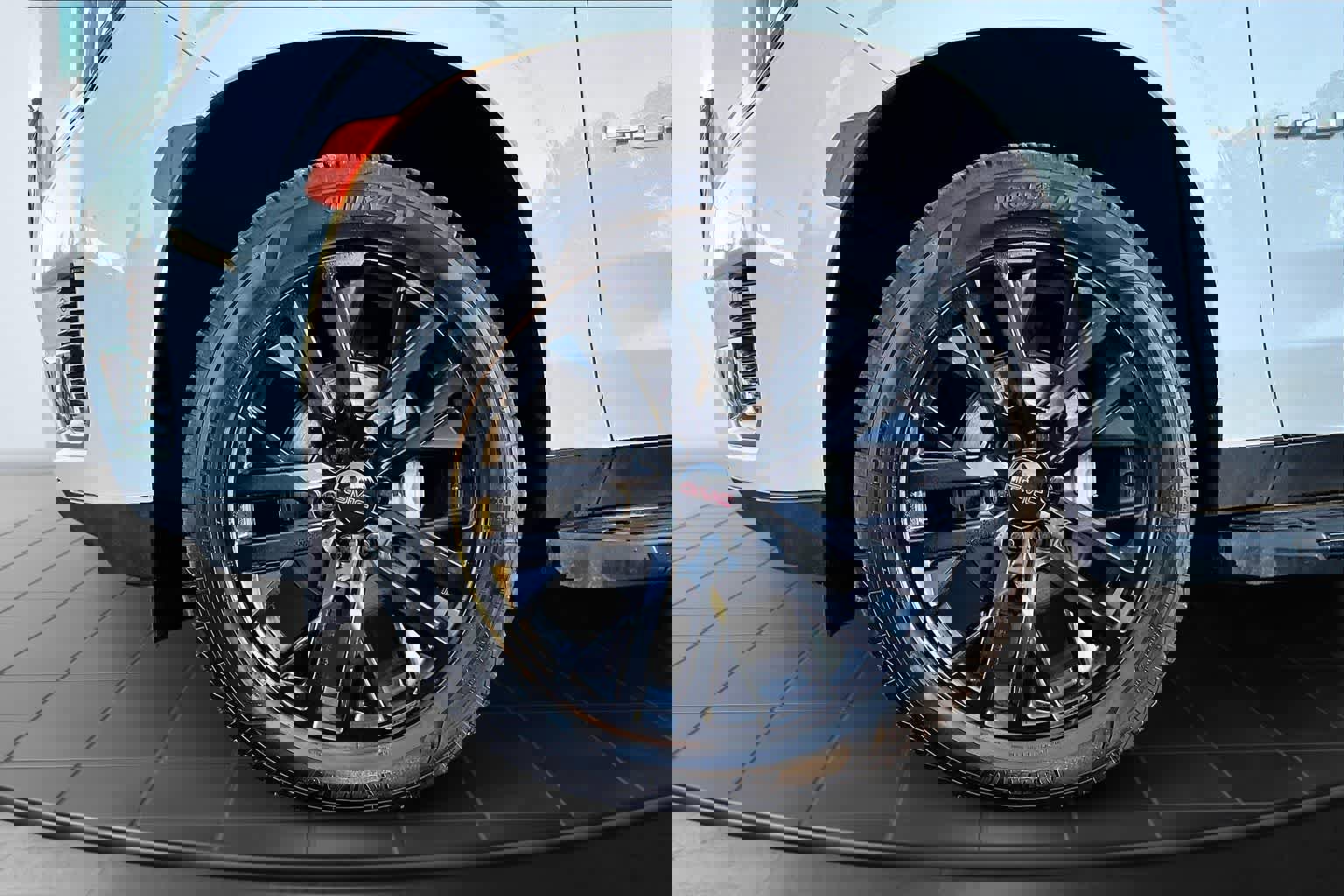 Used 2023 GMC Yukon SLE image 8