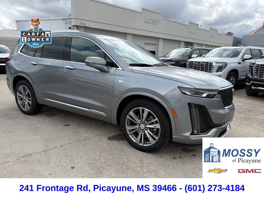 Used 2025 Cadillac XT6 Premium Luxury image 8