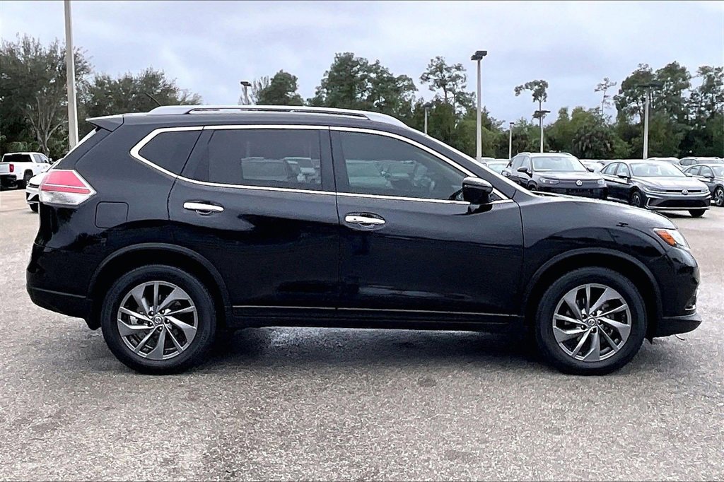 Used 2016 Nissan Rogue SL w/ SL Premium Package image 4