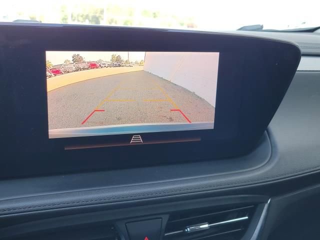 Used 2024 Buick Encore GX Preferred w/ Comfort Package AWD/4WD image 32