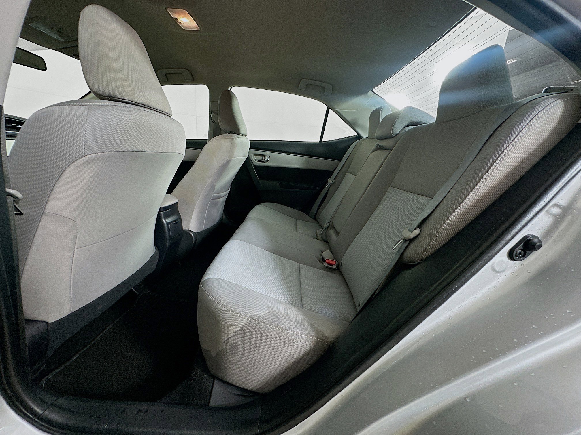 Used 2016 Toyota Corolla LE image 26