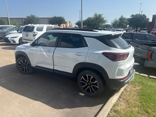 Used 2023 Chevrolet TrailBlazer ACTIV w/ Sun and Liftgate Package FWD image 4
