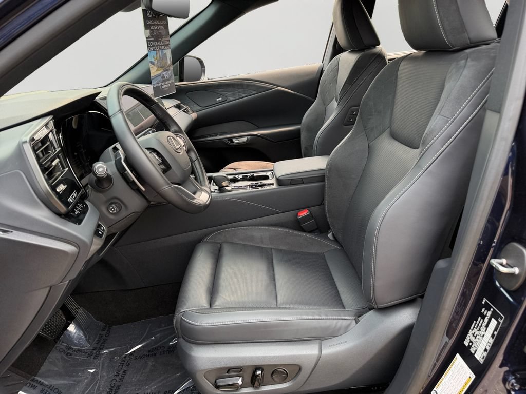 Certified 2026 Lexus RX 450h AWD w/ Convenience Package image 16