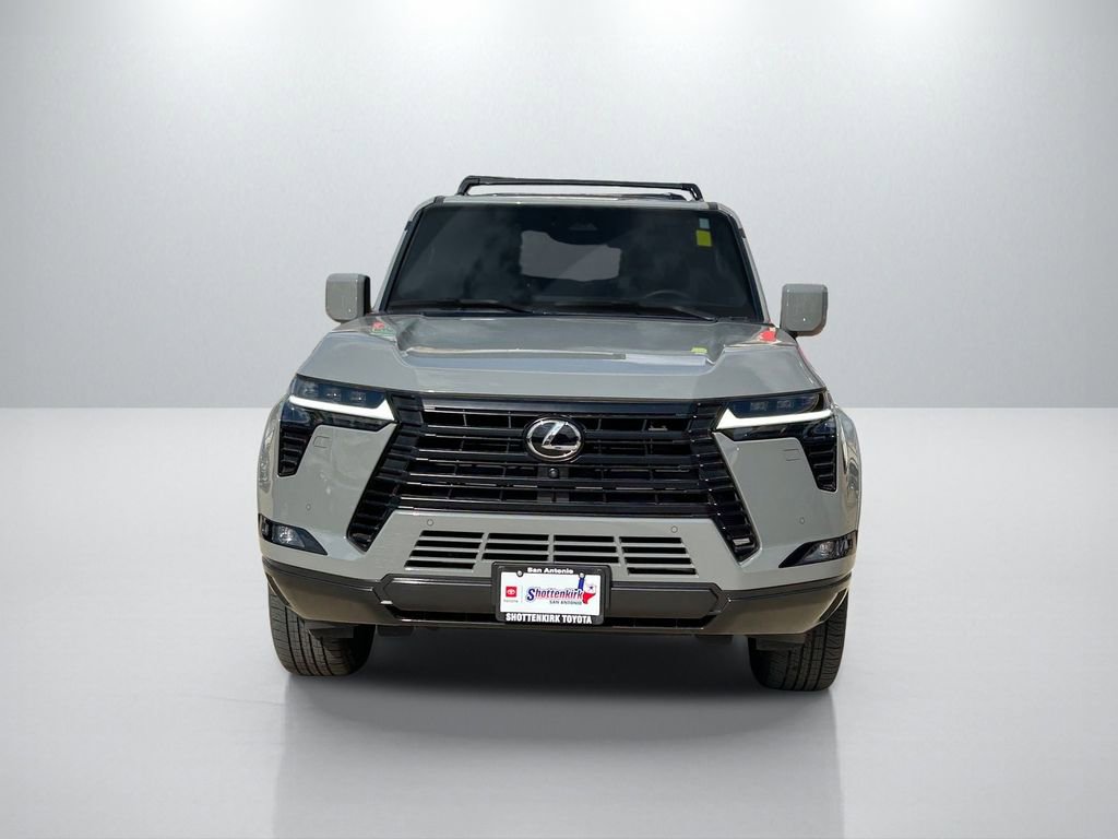 Used 2024 Lexus GX 550 w/ Accessory Package (2T) image 2