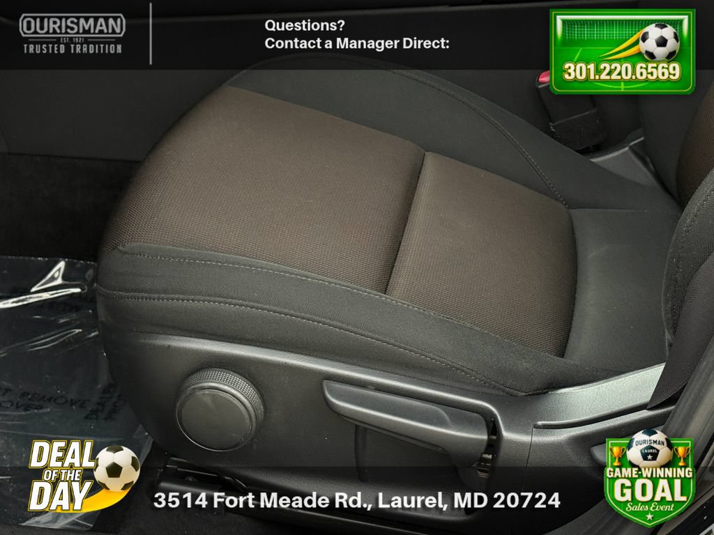 Used 2022 MAZDA MAZDA3 s FWD image 19