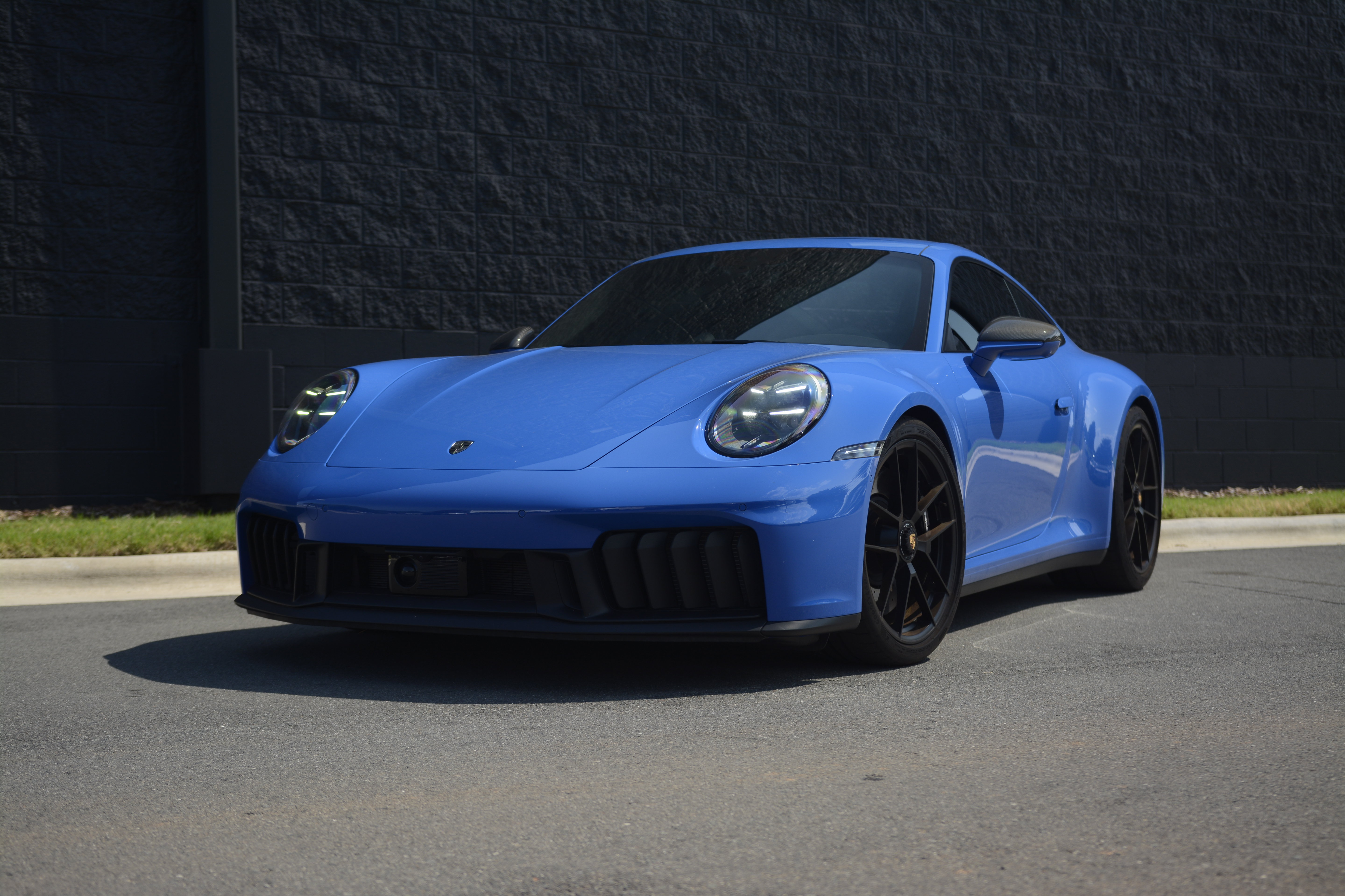 Certified 2025 Porsche 911 Carrera GTS RWD image 1