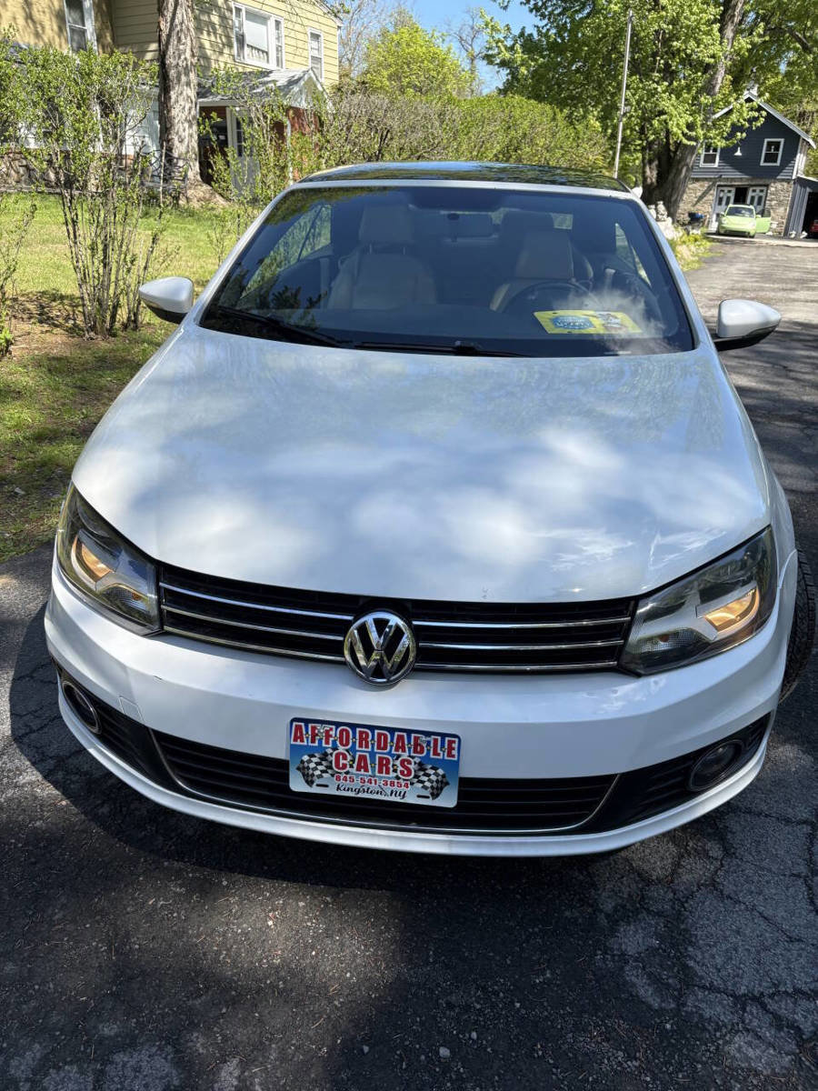 Used 2012 Volkswagen Eos Komfort FWD image 3