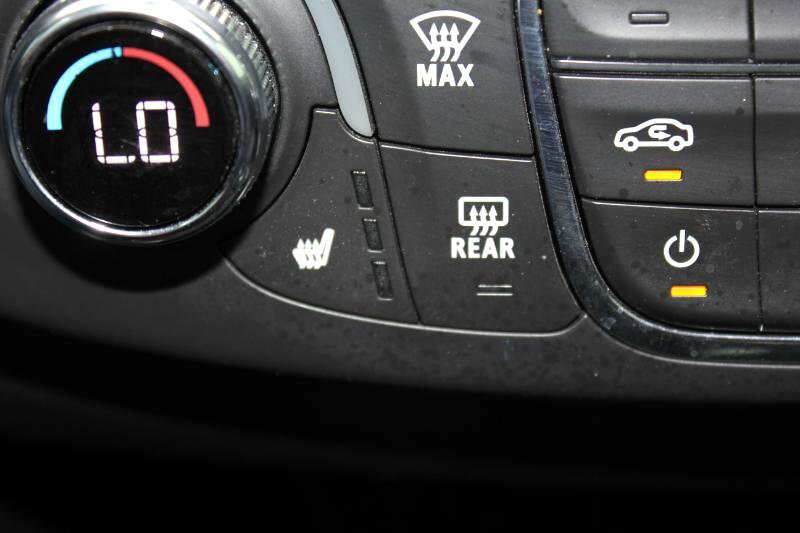 Used 2023 Chevrolet Traverse LT image 38