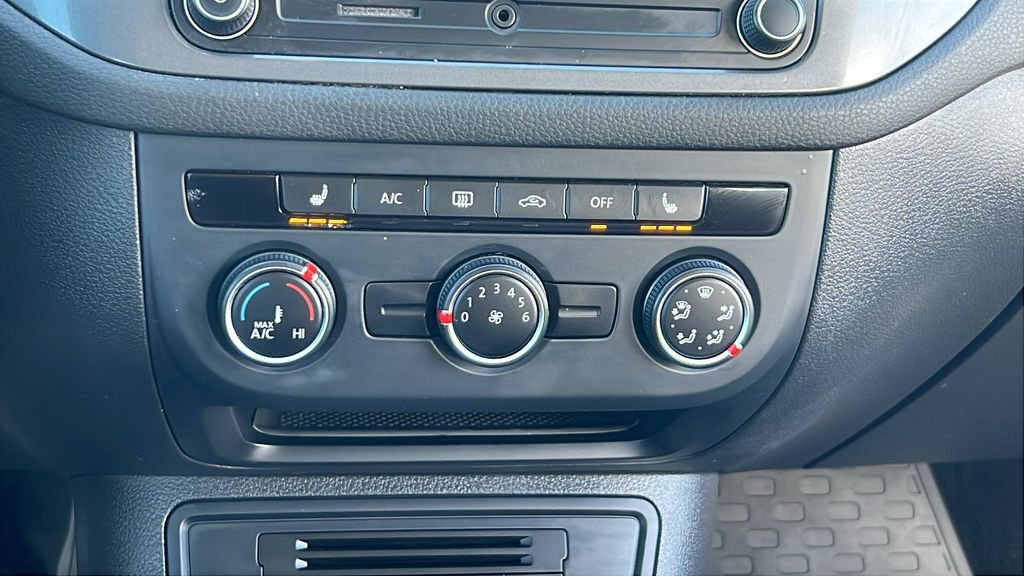 Used 2016 Volkswagen Tiguan S image 20